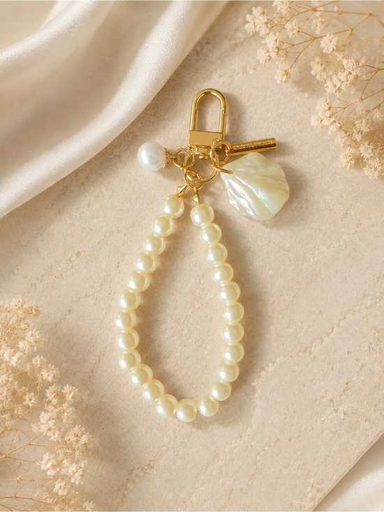 Accessories - 4 pearl bag charms